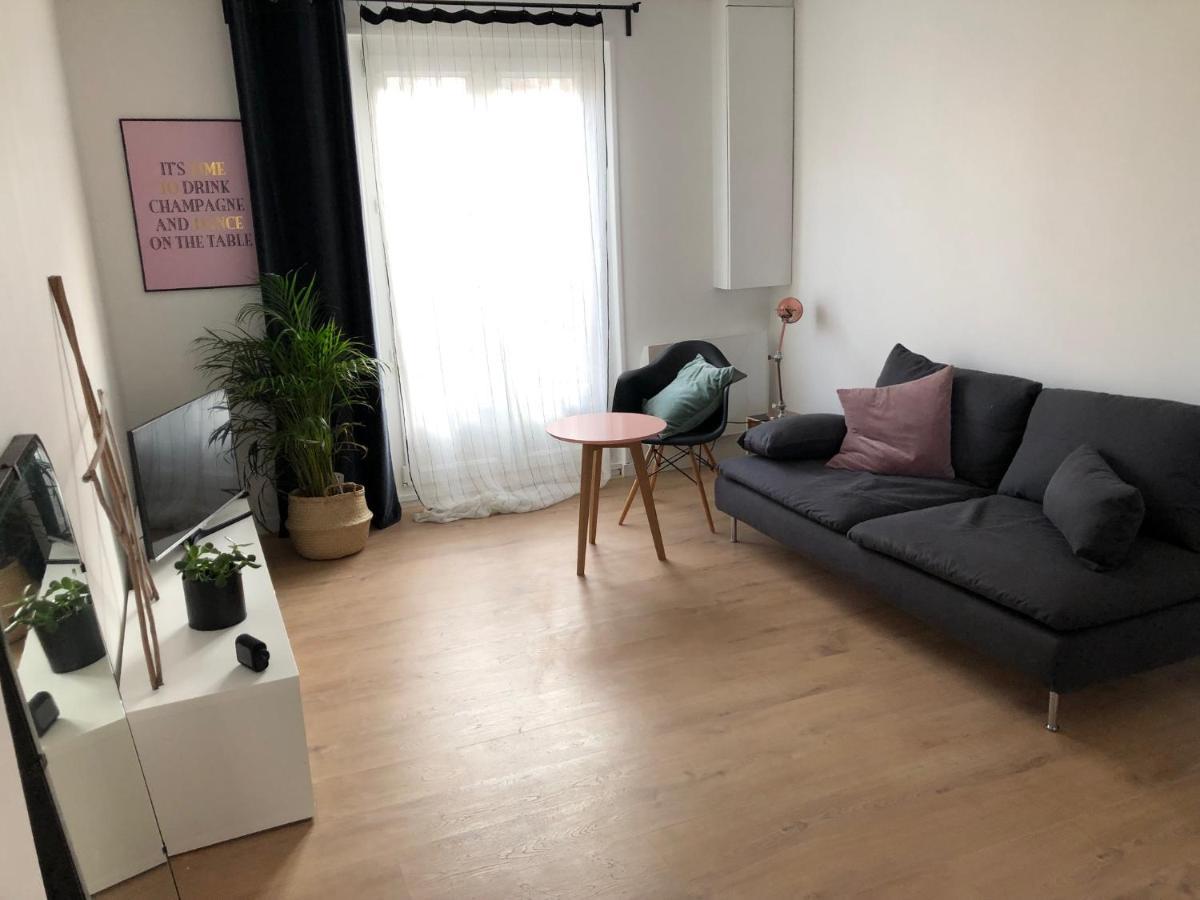 Un appartement spacieux à 30m de la mer- 45m2 Luc-sur-Mer Extérieur photo