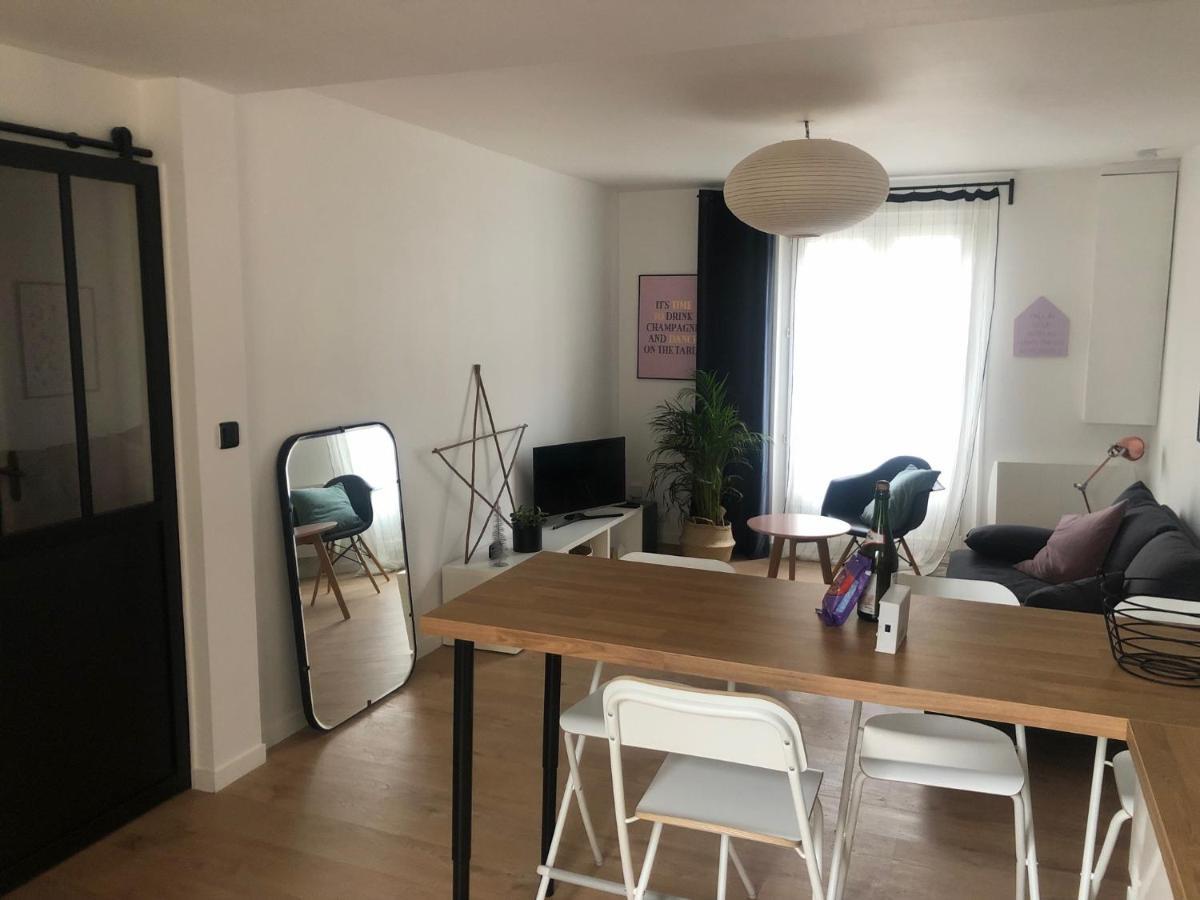 Un appartement spacieux à 30m de la mer- 45m2 Luc-sur-Mer Extérieur photo