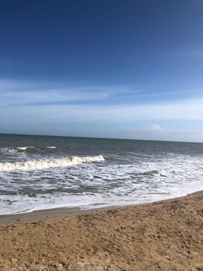 Un appartement spacieux à 30m de la mer- 45m2 Luc-sur-Mer Extérieur photo
