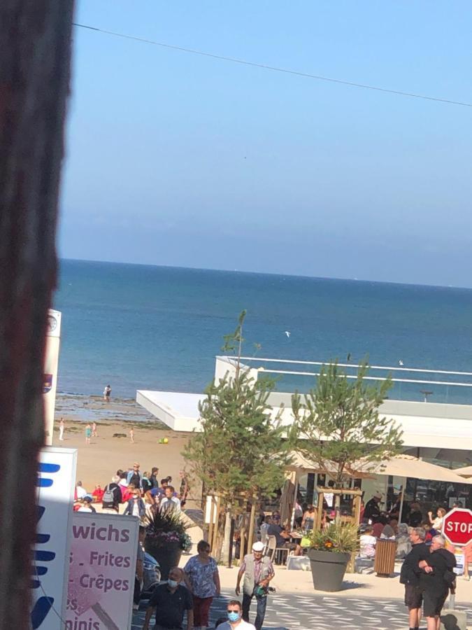 Un appartement spacieux à 30m de la mer- 45m2 Luc-sur-Mer Extérieur photo